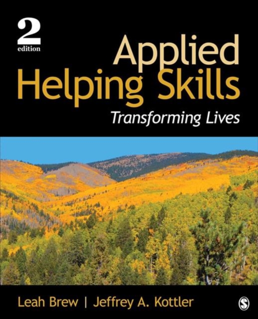 Applied Helping Skills : Transforming Lives, Paperback / softback Book