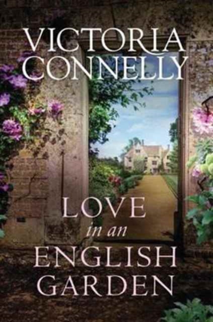 Love in an English Garden, Paperback / softback Book