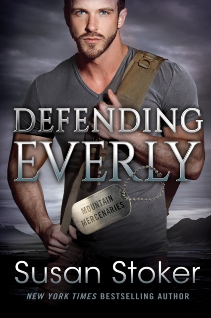 Defending Everly, Paperback / softback Book