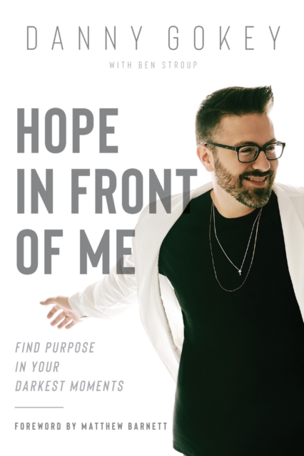 Hope In Front Of Me, Paperback / softback Book