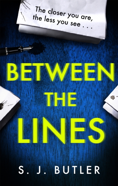 Between the Lines : A gripping and twisting psychological thriller, Paperback / softback Book