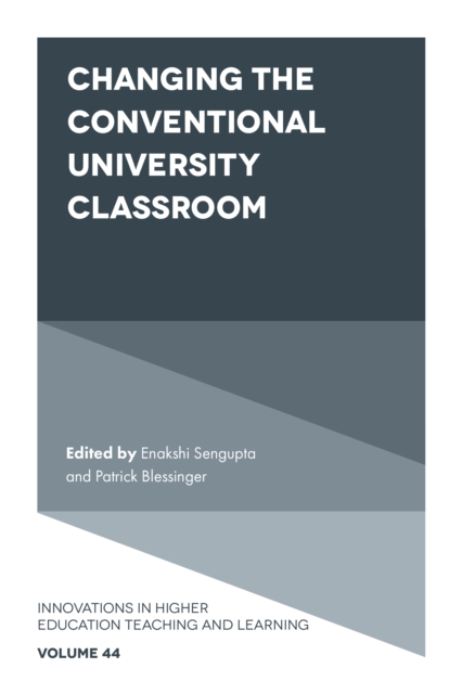 Changing the Conventional University Classroom, Hardback Book