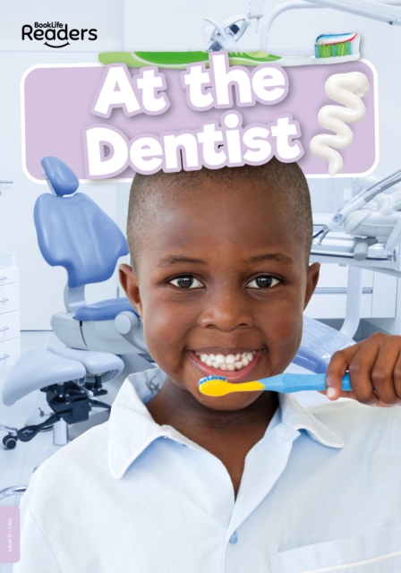 At the Dentist, Paperback / softback Book