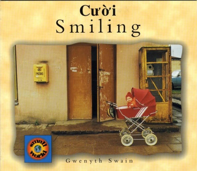 Smiling (English-Vietnamese), Paperback / softback Book